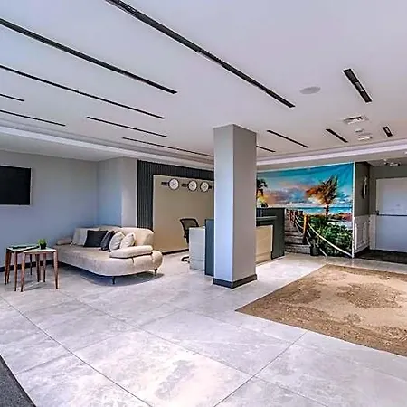 Airgate Hotel 3*