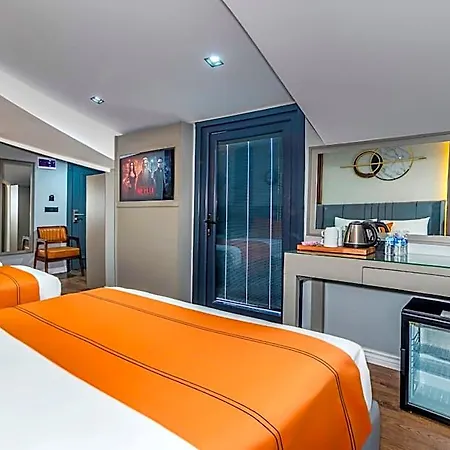 Airgate Hotel 3*